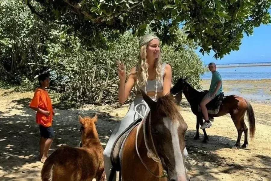 Coral Coast Beach Horse Riding Tour Fiji Advance Payment